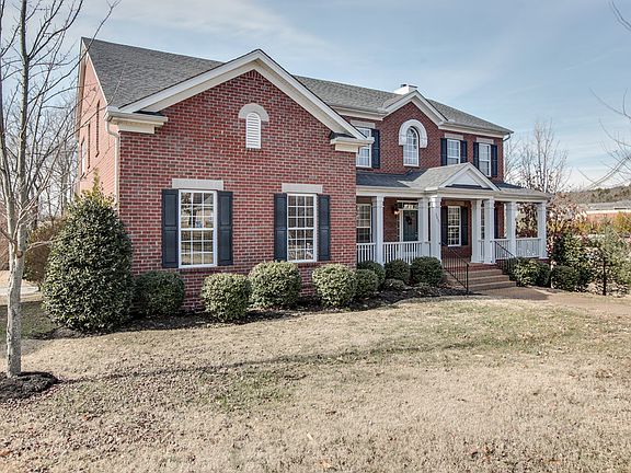 2nd image of 3005 Oxford Glen Dr