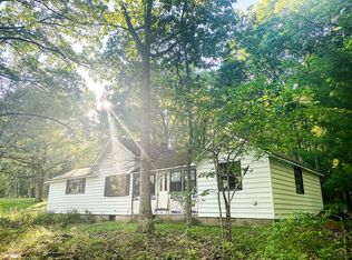 165 Market Rd, Greeley, PA 18425