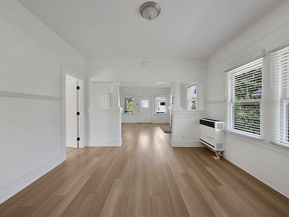 5th image of 1313 Castillo St #A