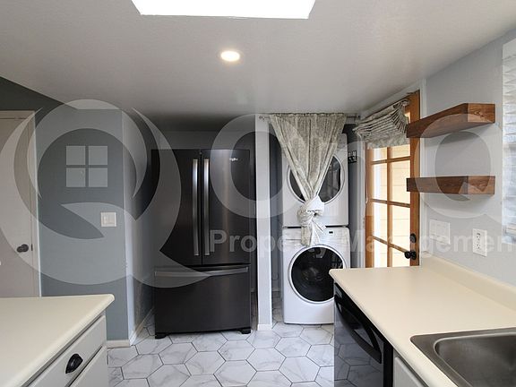 5th image of 4850 E Kachina Trl Unit 3