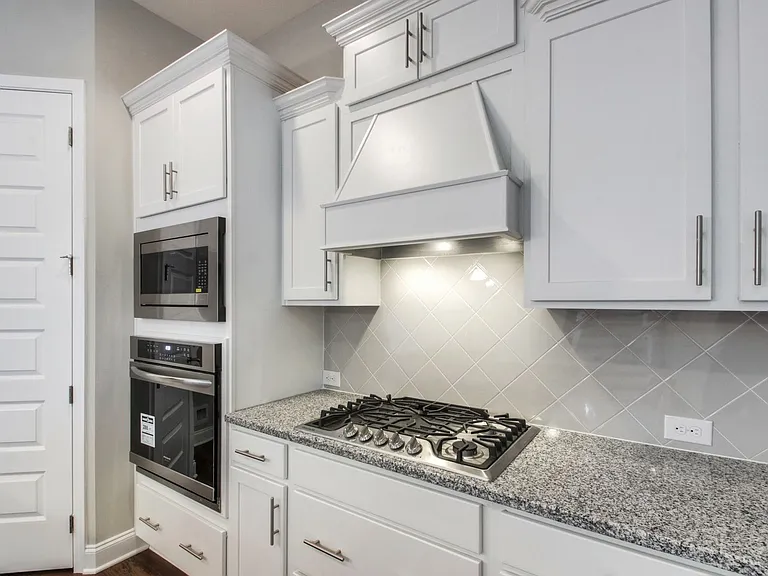 923 Scouting Dr — Photo 11