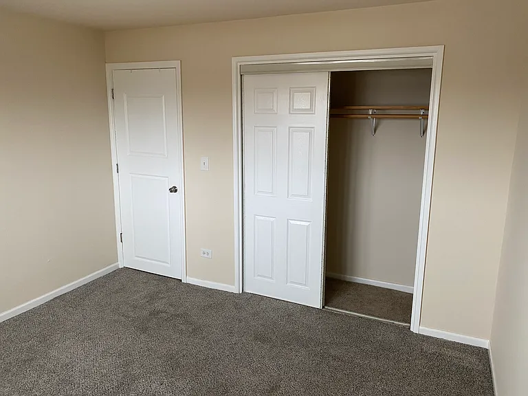 3225 W 111th St #302 — Photo 10
