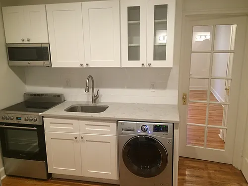 232 E 95th St #2C Photo 1