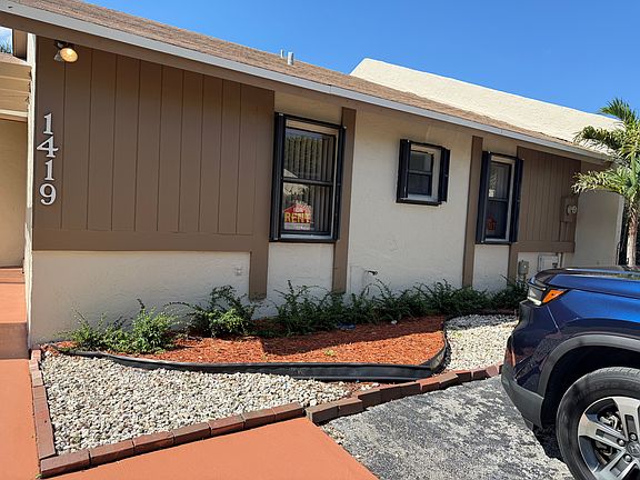 3rd image of 1419 Yellowthroat St #1419