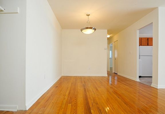 2nd image of 23 Montrose Manor Ct APT D