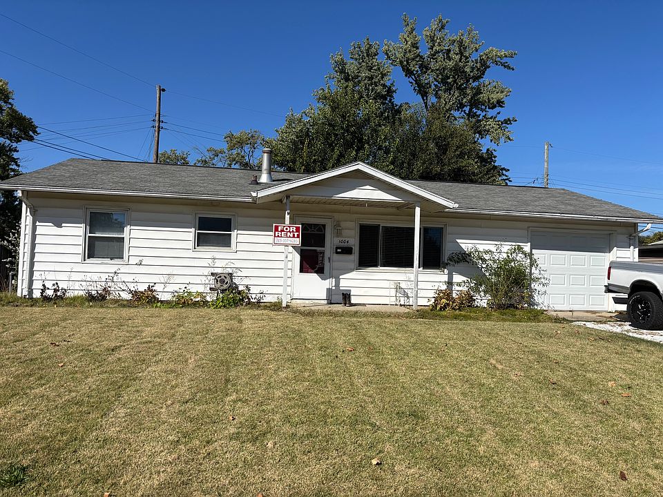1st image of 1004 Holly Dr