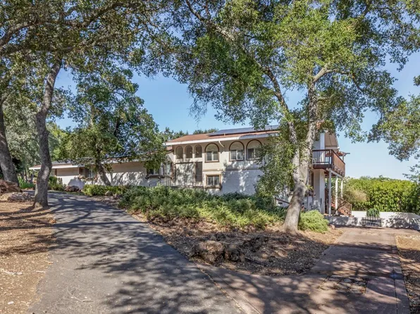 17512 Holiday Dr, Morgan Hill, CA 95037