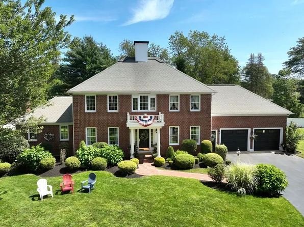 108 Pleasantwoods Ln, Hanover, MA 02339