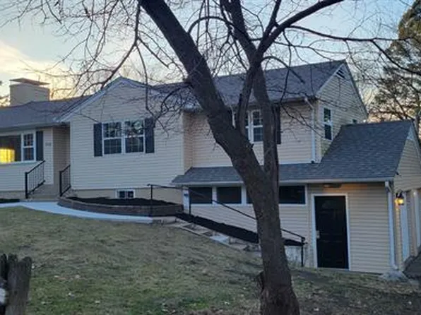 3126 Nadine Ave, Rockford, IL 61114