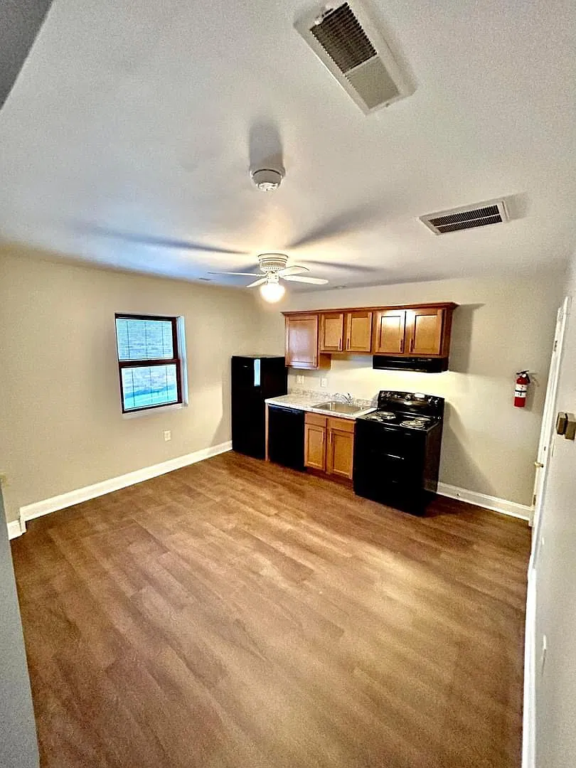 1 bed, $625 — Photo 1