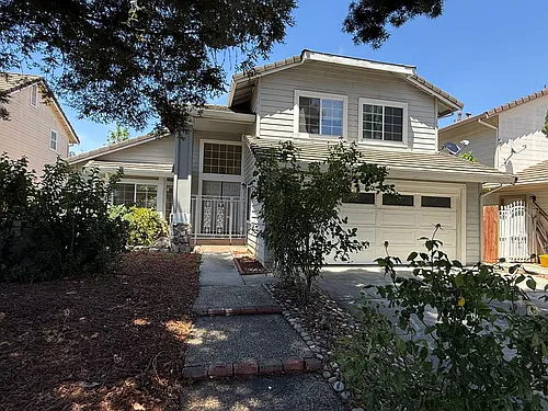 581 Hellyer Ave Photo 1