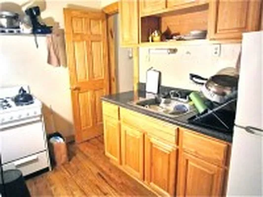 Rented by DSA Realty | media 32