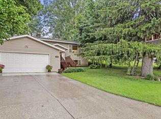 207 4th Ave NE, Hutchinson, MN 55350