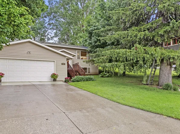 207 4th Ave NE, Hutchinson, MN 55350