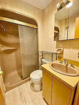 5th image of 35 W 65th St #50C