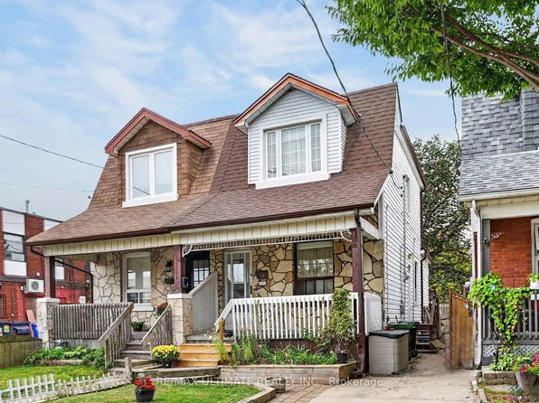 12 Eldon Ave, Toronto, ON M4C 5G1