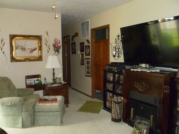 4th image of 2505 Brady Ln