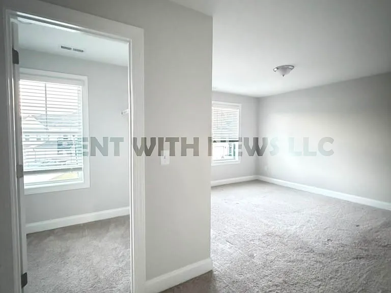 529 Eversden Dr — Photo 12