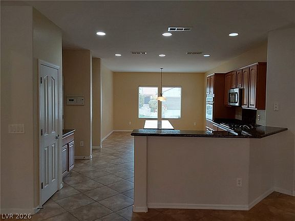 3rd image of 2140 Waterton Rivers Dr