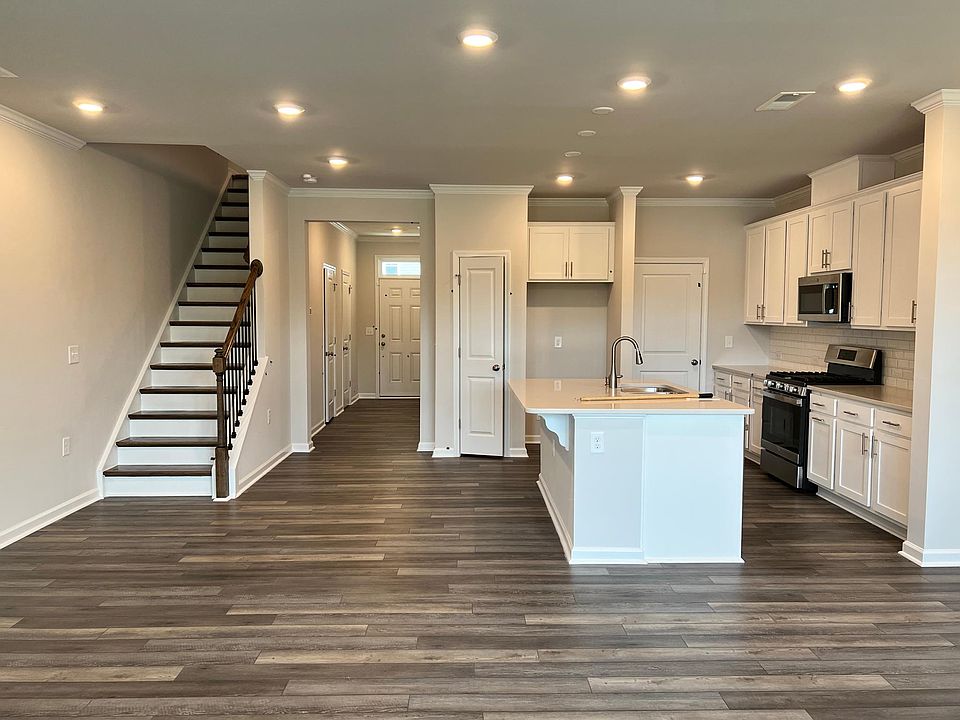 Family room, Kitchen