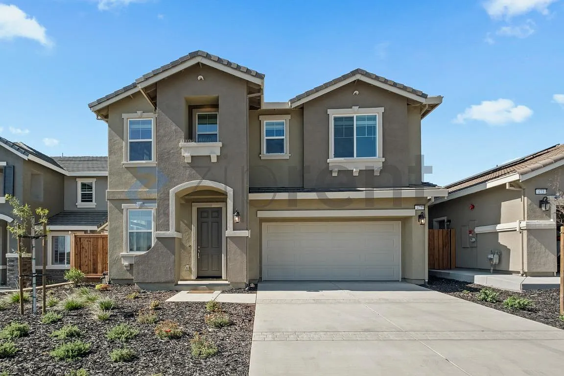 5 bed, 3079 sqft, $5,500 — Photo 1