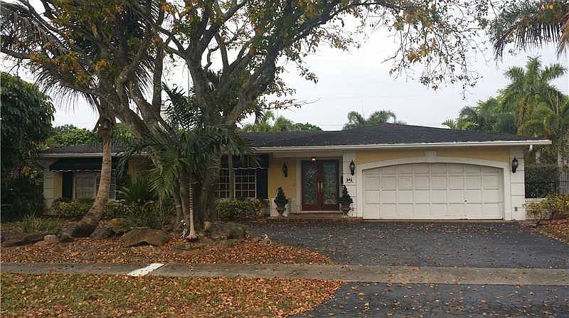 2nd image of 841 NW 73rd Ave