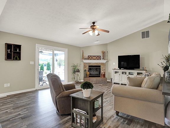 5th image of 7546 Shannon Lakes Way