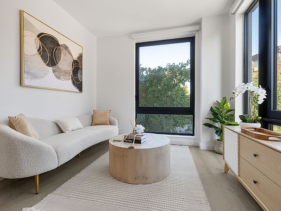 4th image of 72-01 Queens Blvd #1128