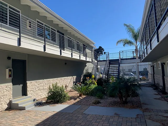 806 Surfrider Way #J — Photo 3