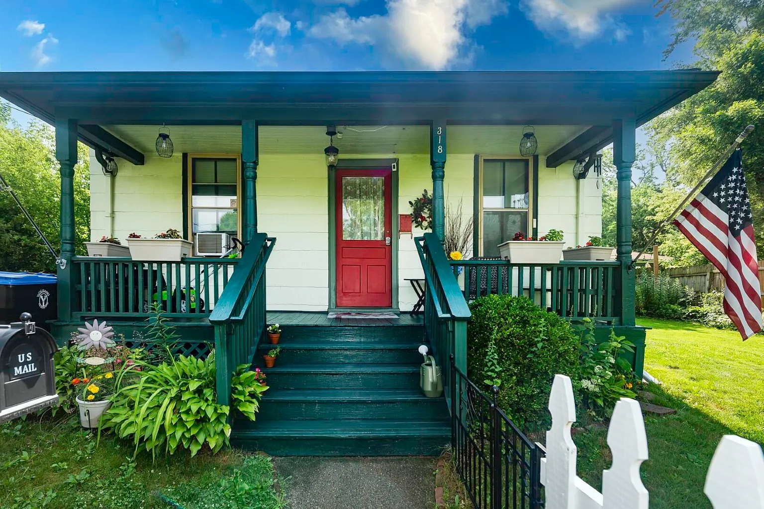 318 N Park St photo 1