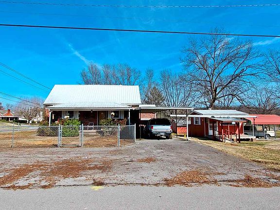 2nd image of 290 Lincoln Ave