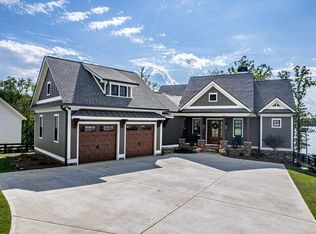 1320 Bayside Dr, Greensboro, GA 30642