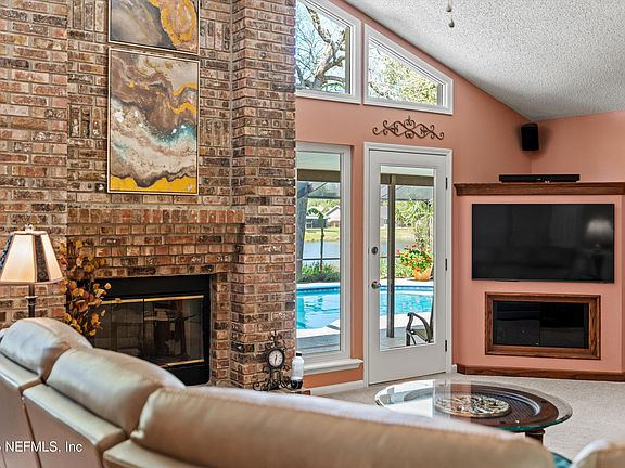 5th image of 12558 BRADY PLACE Court