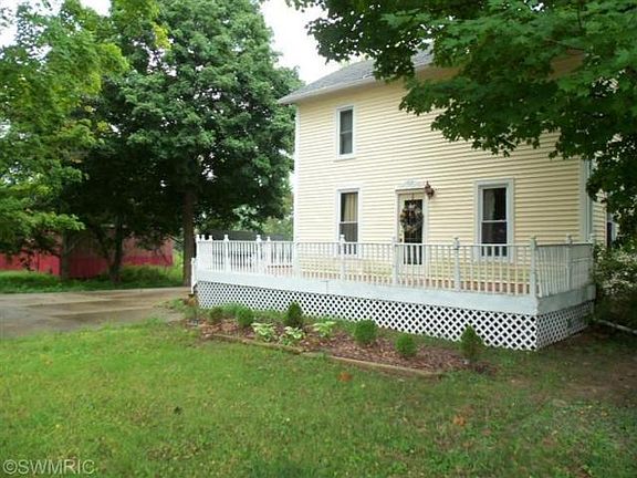 3rd image of 446 E Broadway Hwy