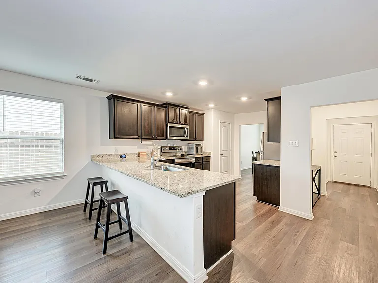 132 Maywood Ln — Photo 10