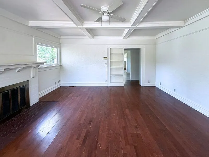 5 bed, 2.0 bath, 1834 sqft, $2,795 — Photo 4