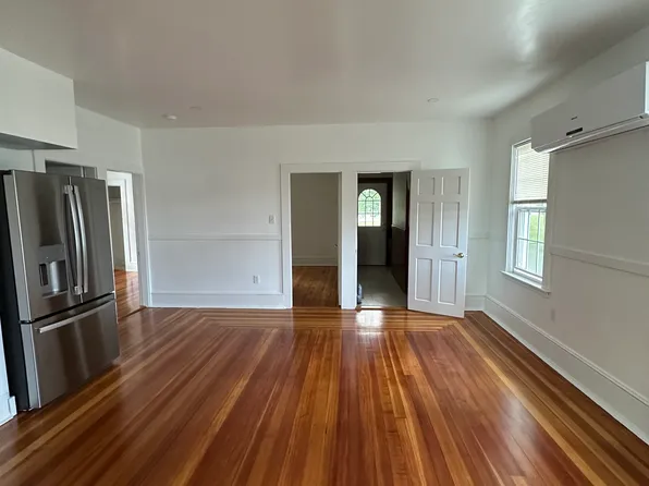 55-57 Lucas St, New Bedford, MA 02744