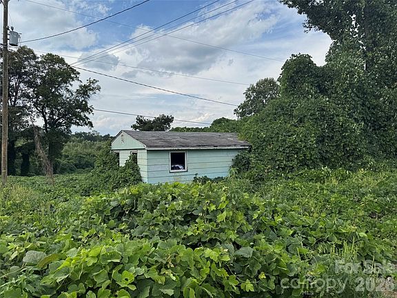 3rd image of 1523 Washington Ln