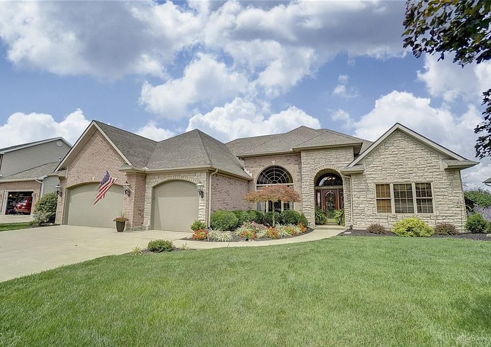 1st image of 3011 Parkwood Dr