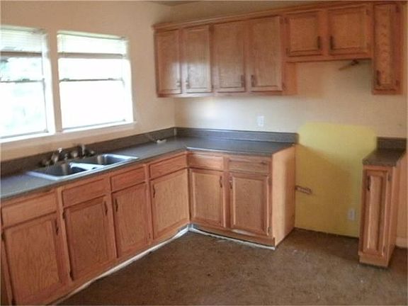 5th image of 1408 Lamesa Ave
