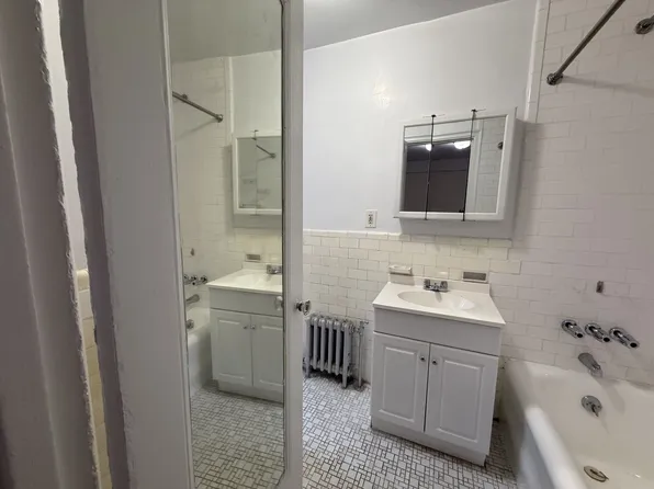 309 West 57th Street image 4 of 4