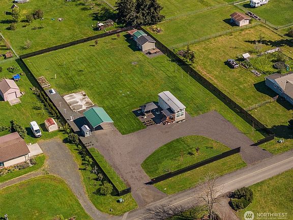 3rd image of 82 Williamson Road