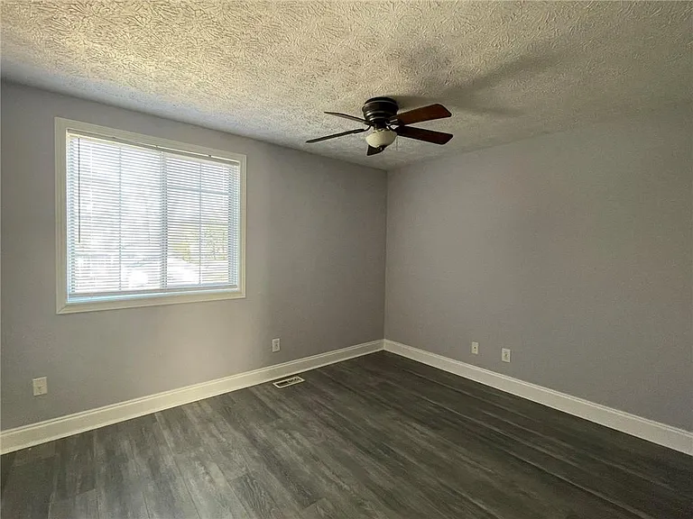1001 Traymore Dr — Photo 7