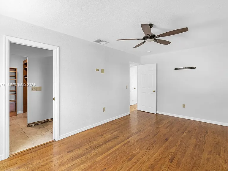 11610 NW 43rd St — Photo 25