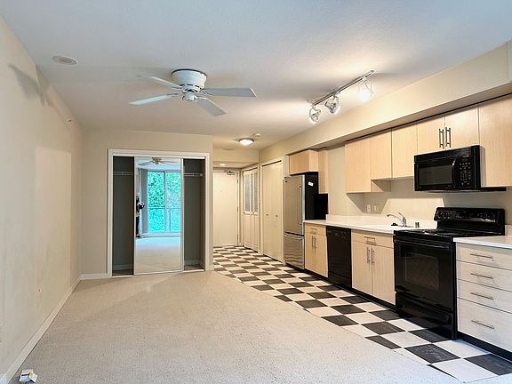 5th image of 1100 106th Ave NE APT 308