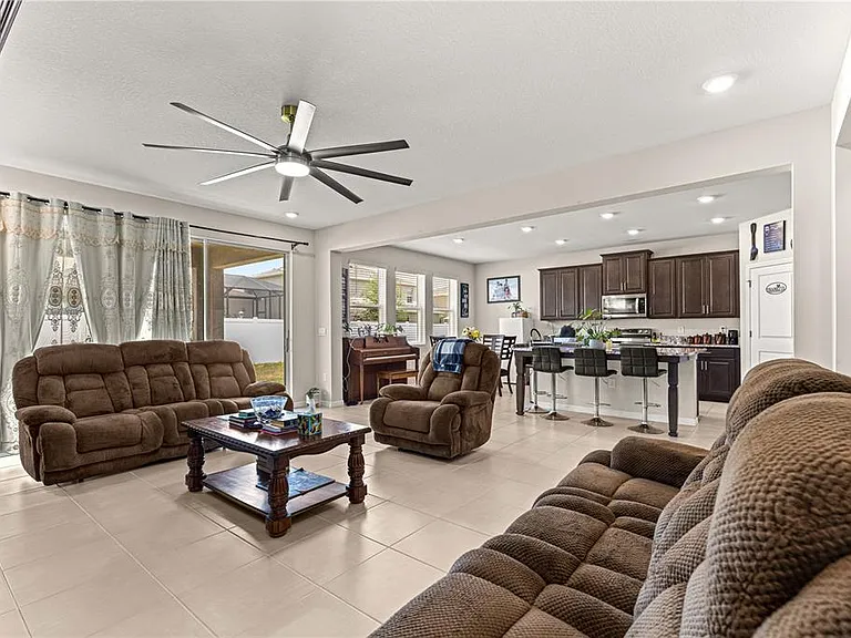 8142 SW 59th Ave — Photo 21