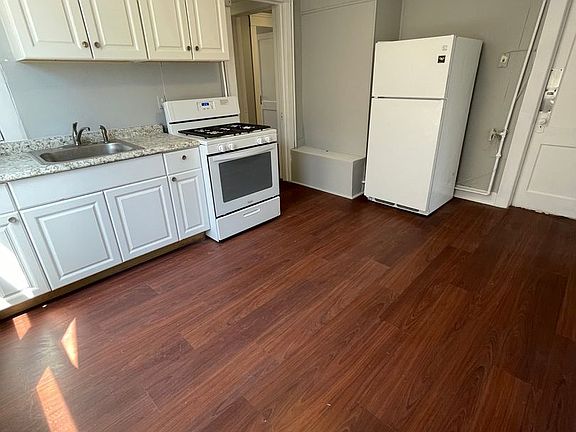 2nd image of 11 Dorman St #3