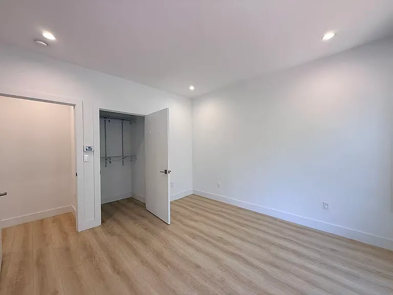 710 16th Ave — Photo 17