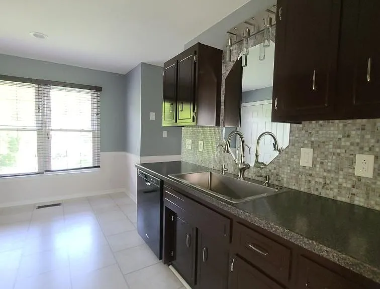 2127 Amadeus Dr — Photo 5