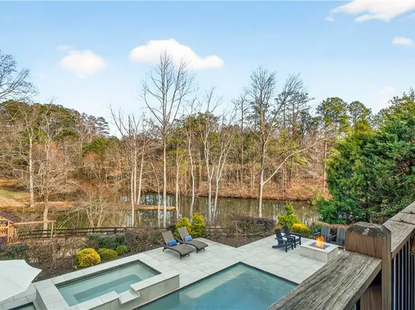 12630 Silver Fox Ct, Roswell, GA 30075